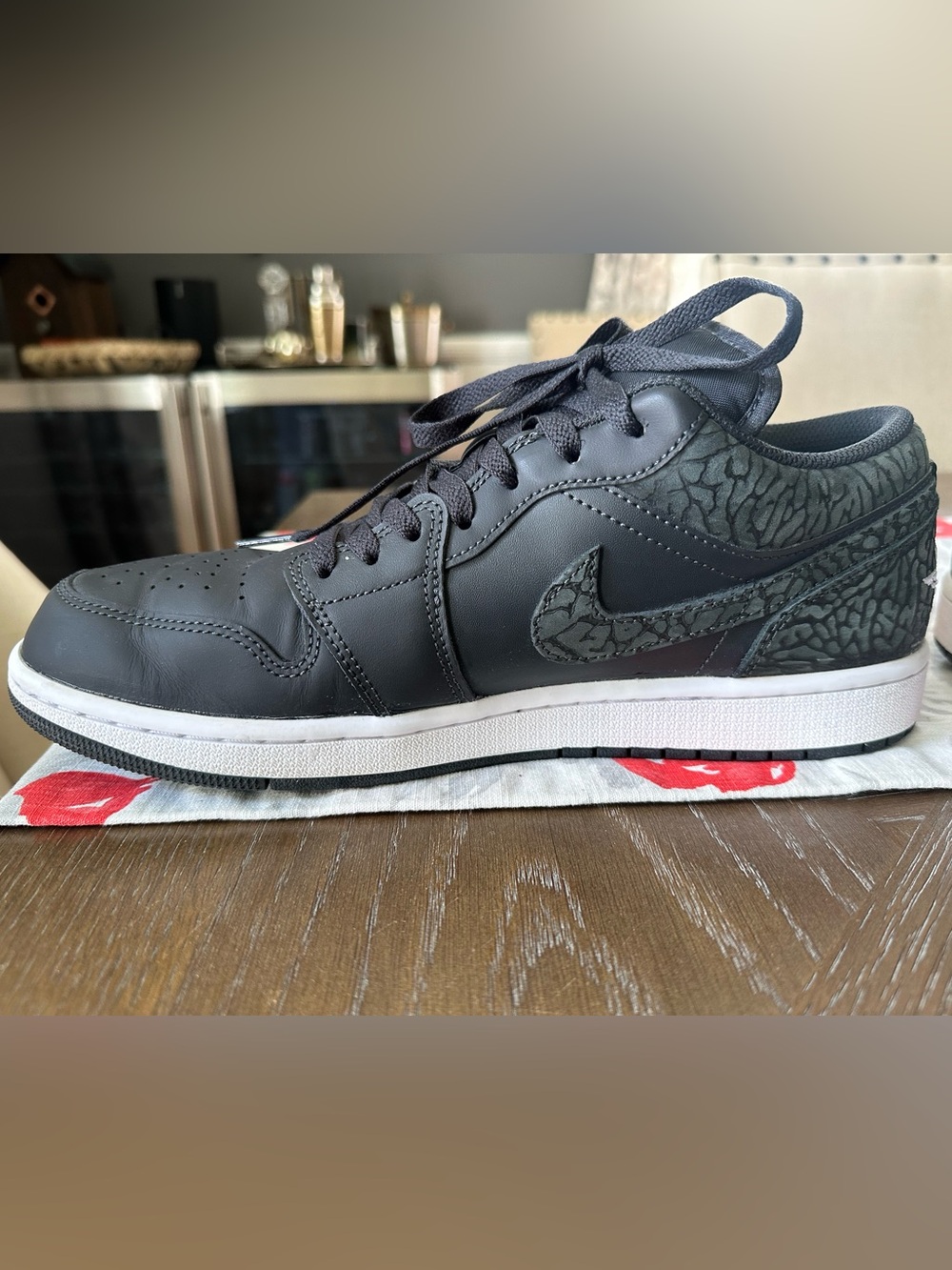 Jordan Low-Top Sneakers in Dark Gray and White - Picture 6 of 9